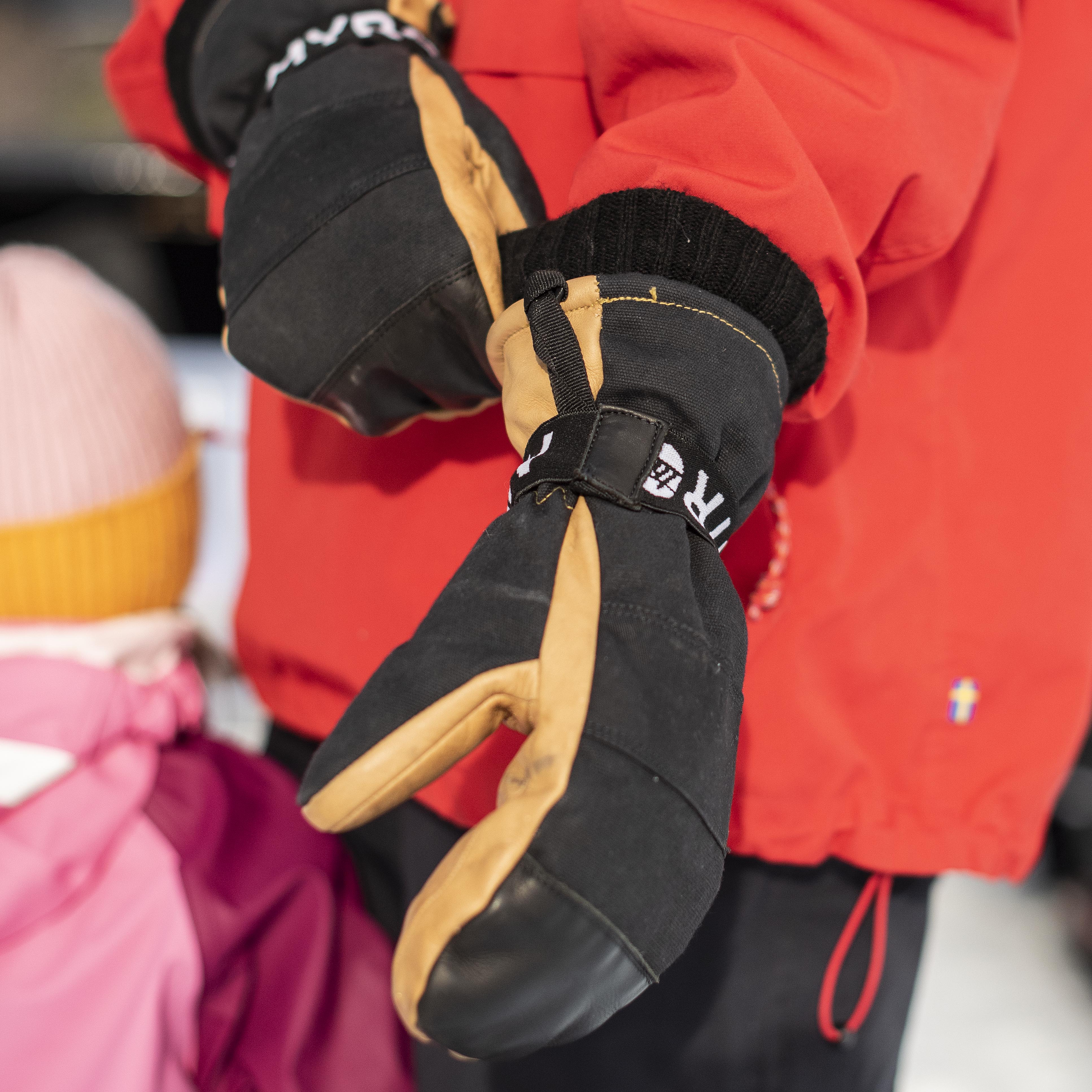 HÄll hÀnderna varma i kyla - Myr Outdoor
